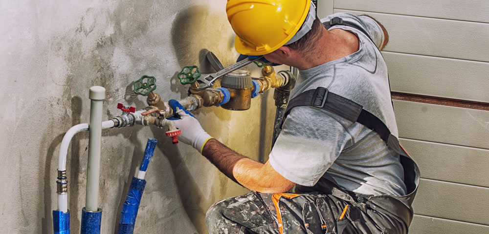 Sanitärinstallateur